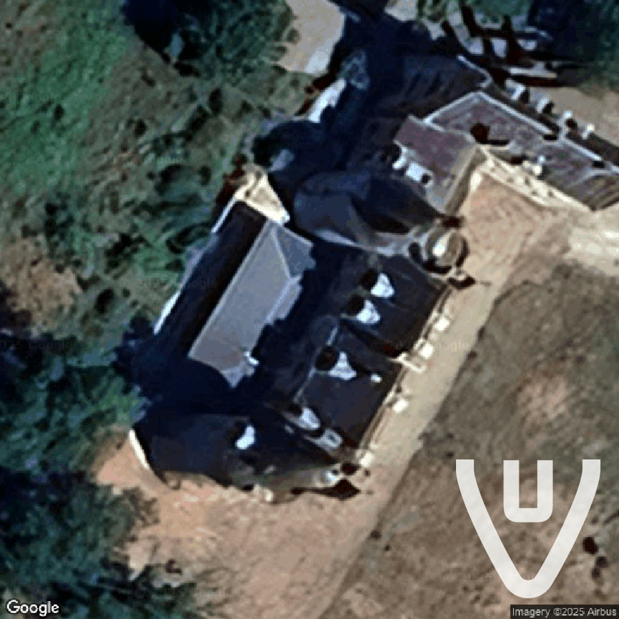 Château Disney abandoned location in Nouvelle-Aquitaine, Nouvelle-Aquitaine, France - Castle for urban exploration