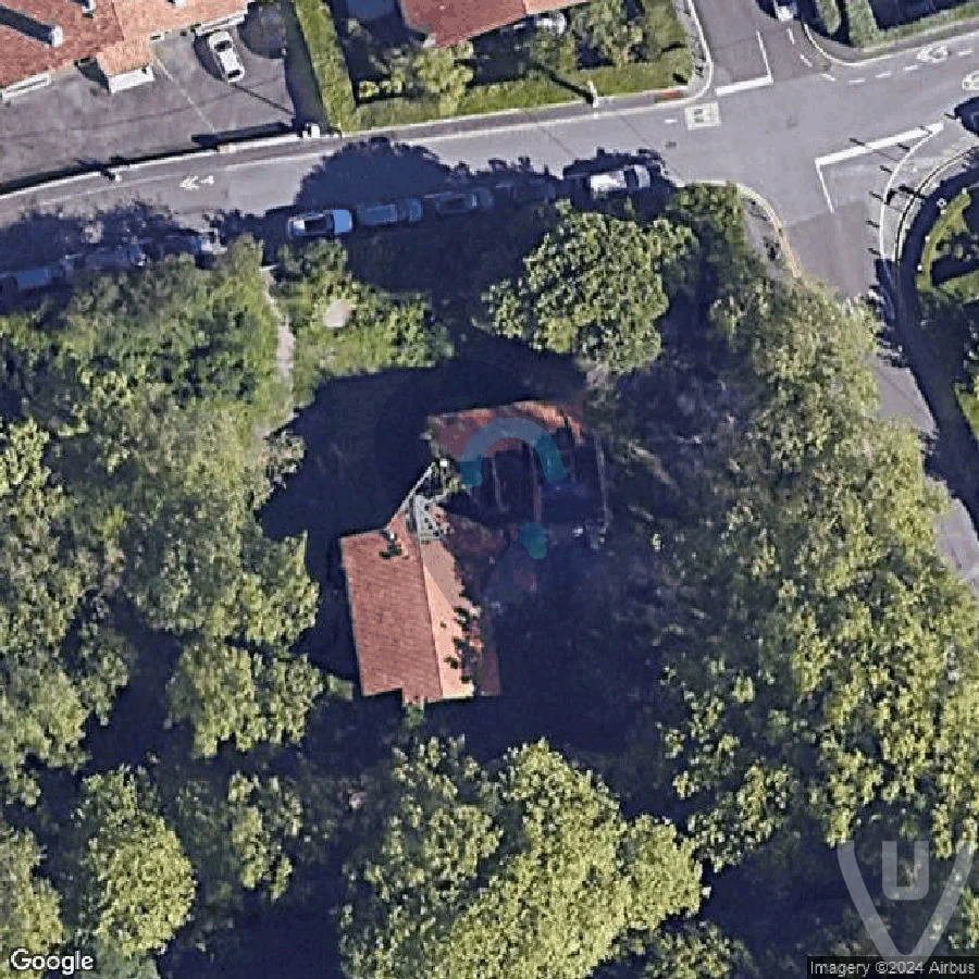 Villa Winsti abandoned location in Nouvelle-Aquitaine, Nouvelle-Aquitaine, France - Villa for urban exploration