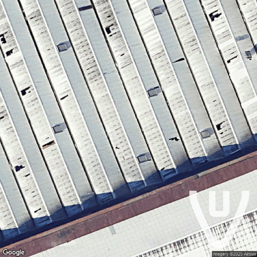 Entrepôt des Eléphants / Elephant Factory / Hangar aux Eléphants