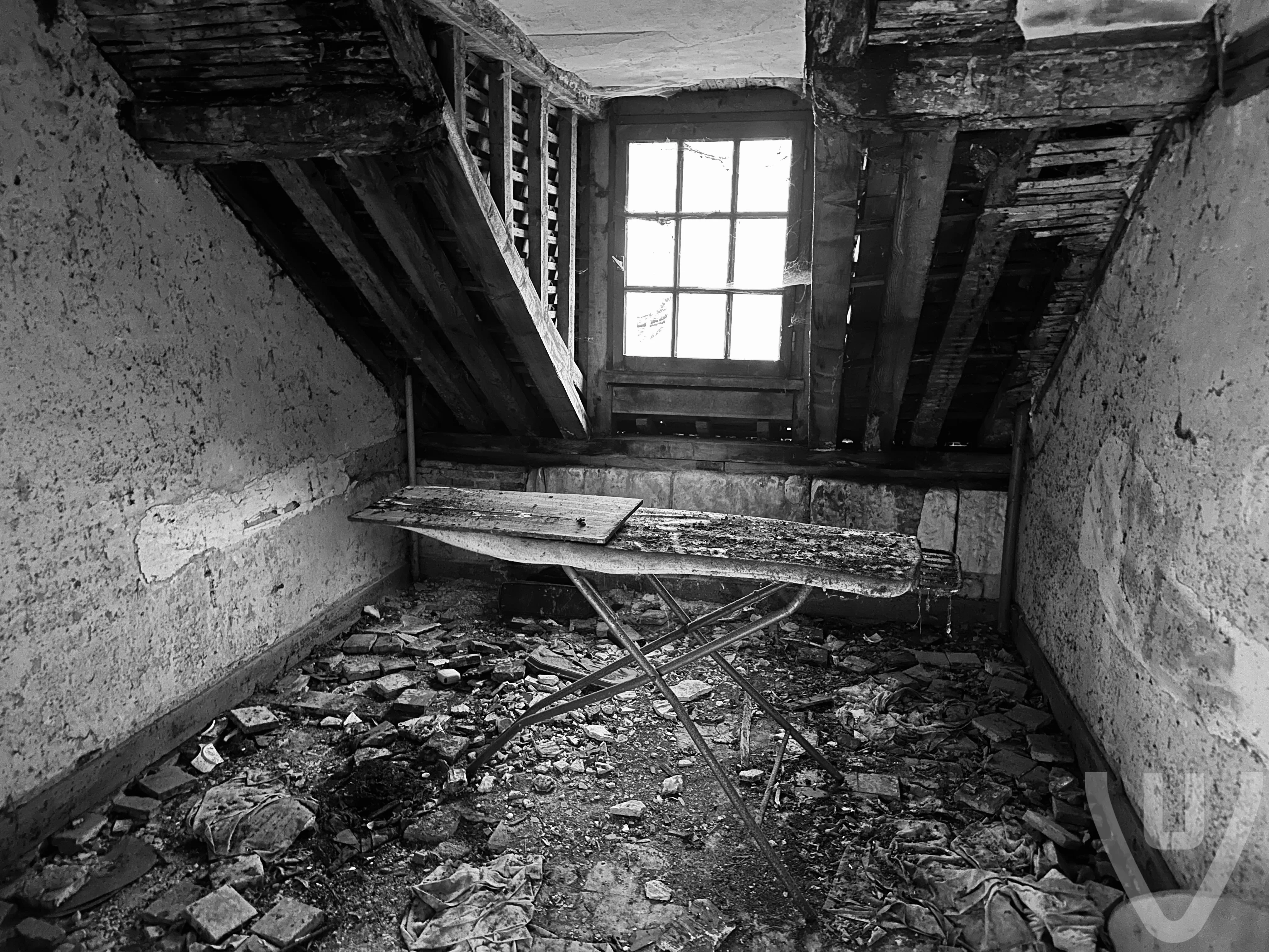 Manoir Dalida urban exploration location in France - Image 10