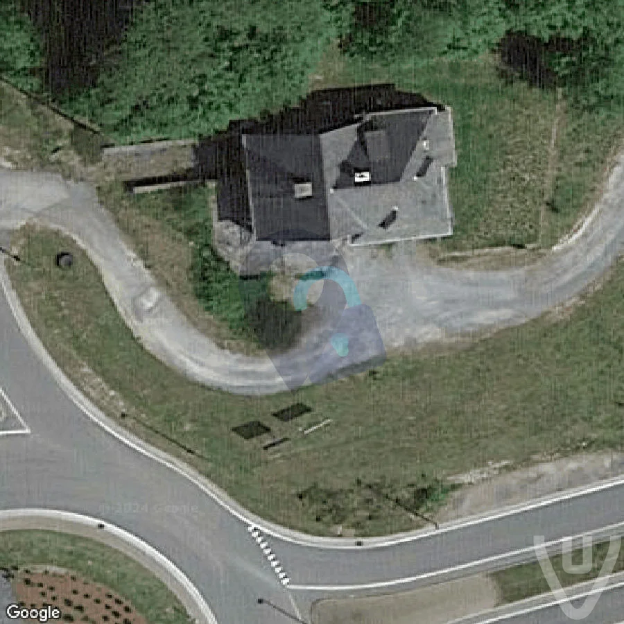 The house on the roundabout abandoned location in Wallonia, Wallonia, Belgium - House for urban exploration