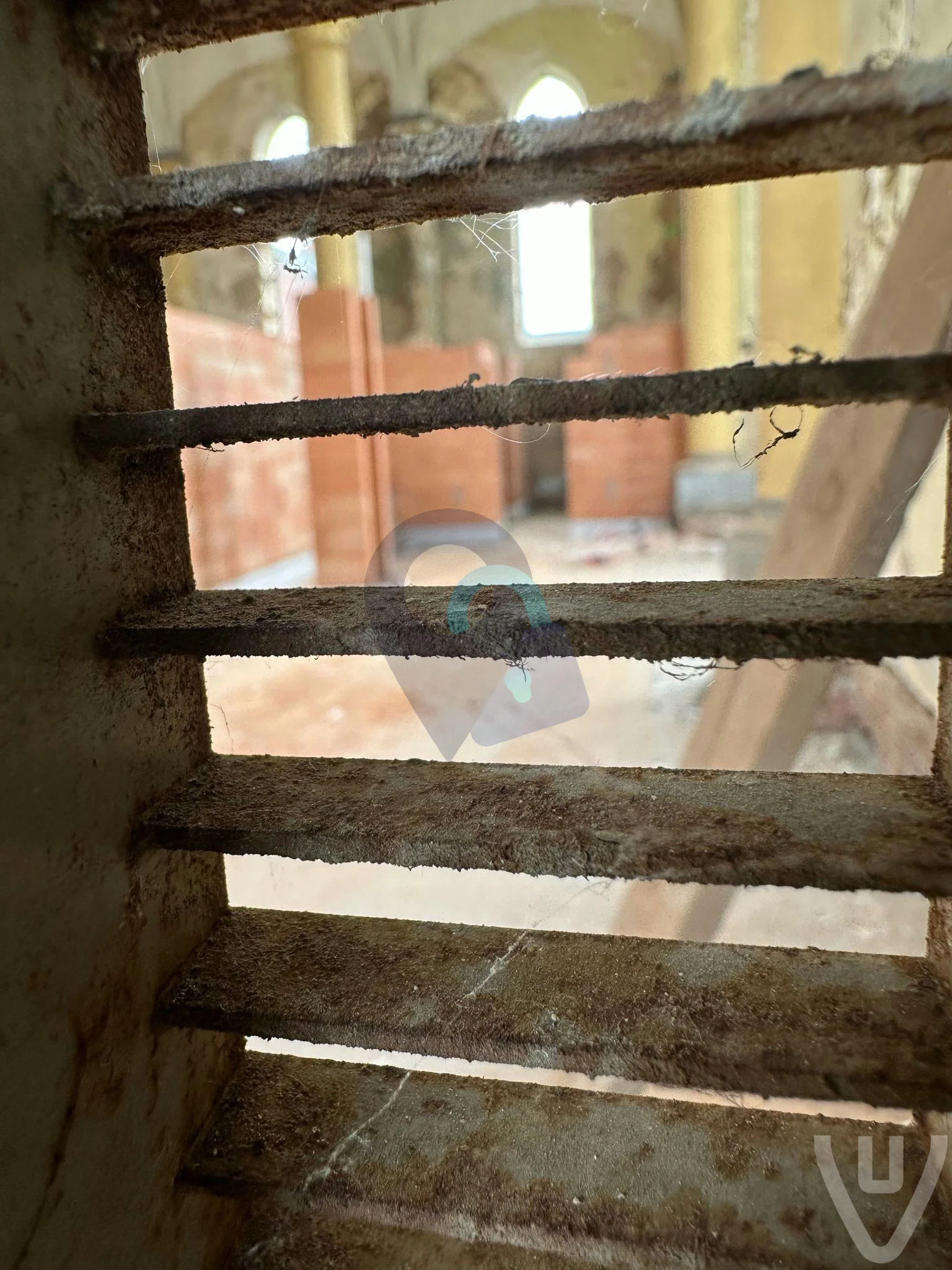 Eglise Jaune urban exploration location in Belgium - Image 4