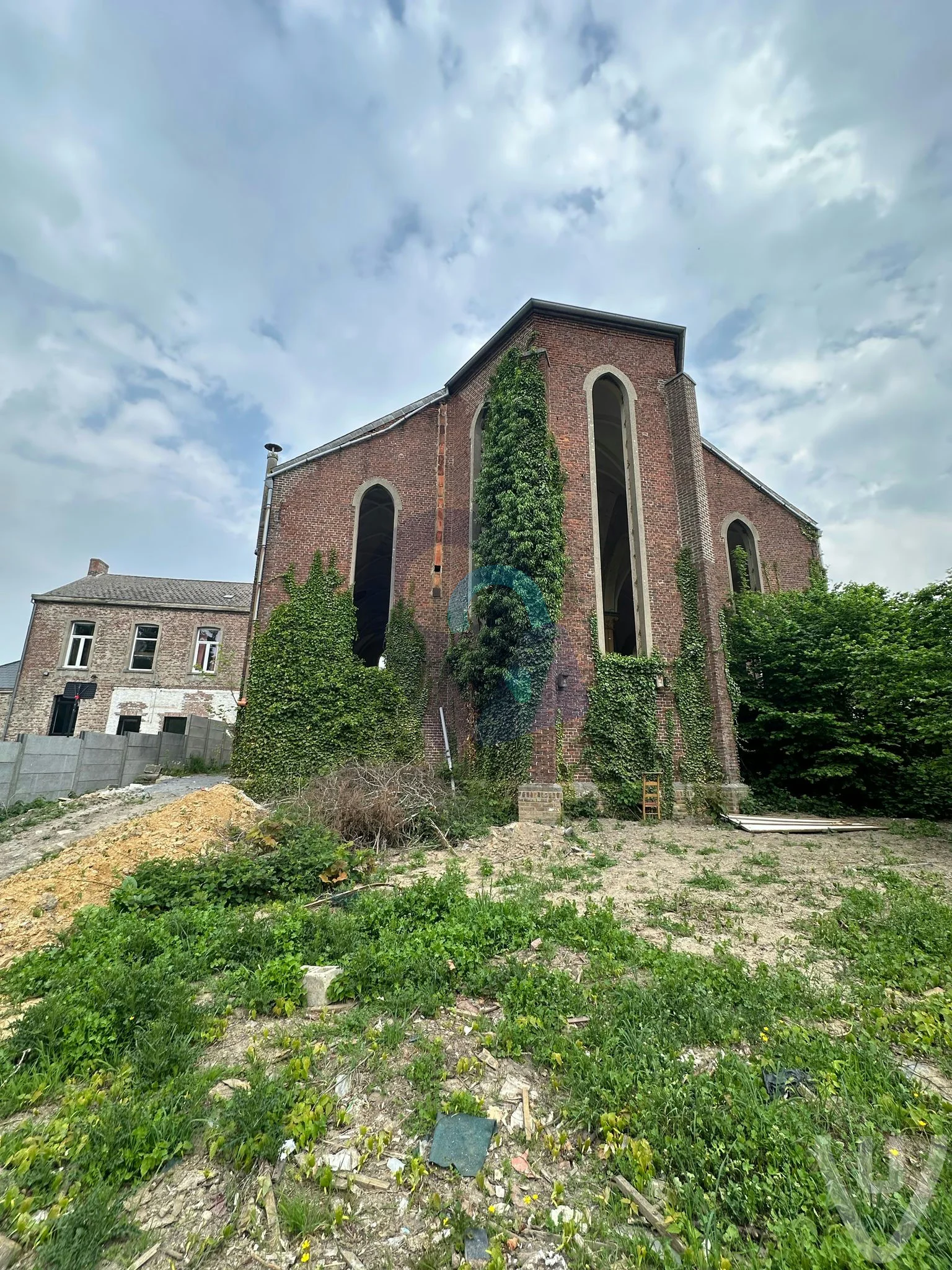 Eglise Jaune urban exploration location in Belgium - Image 5