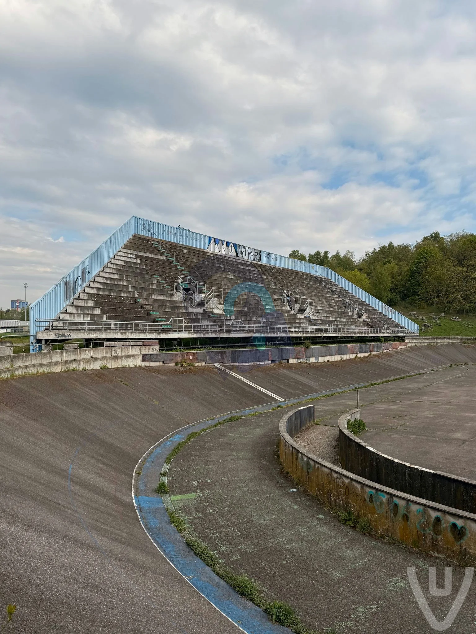 Le Velodrome / Le Velodome urban exploration location in Belgium - Image 3