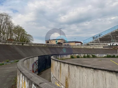 Le Velodrome / Le Velodome urban exploration location in Belgium - Image 6