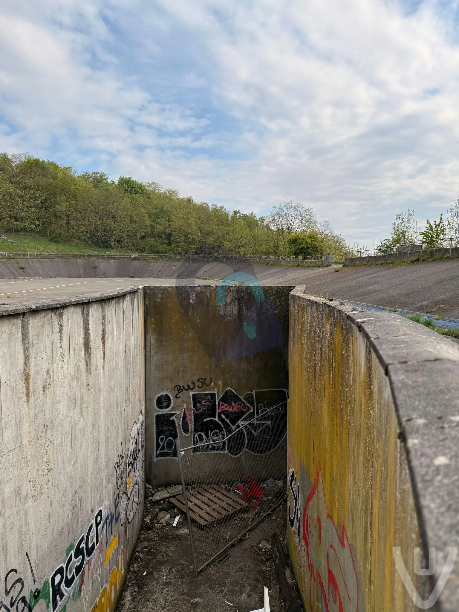 Le Velodrome / Le Velodome urban exploration location in Belgium - Image 4