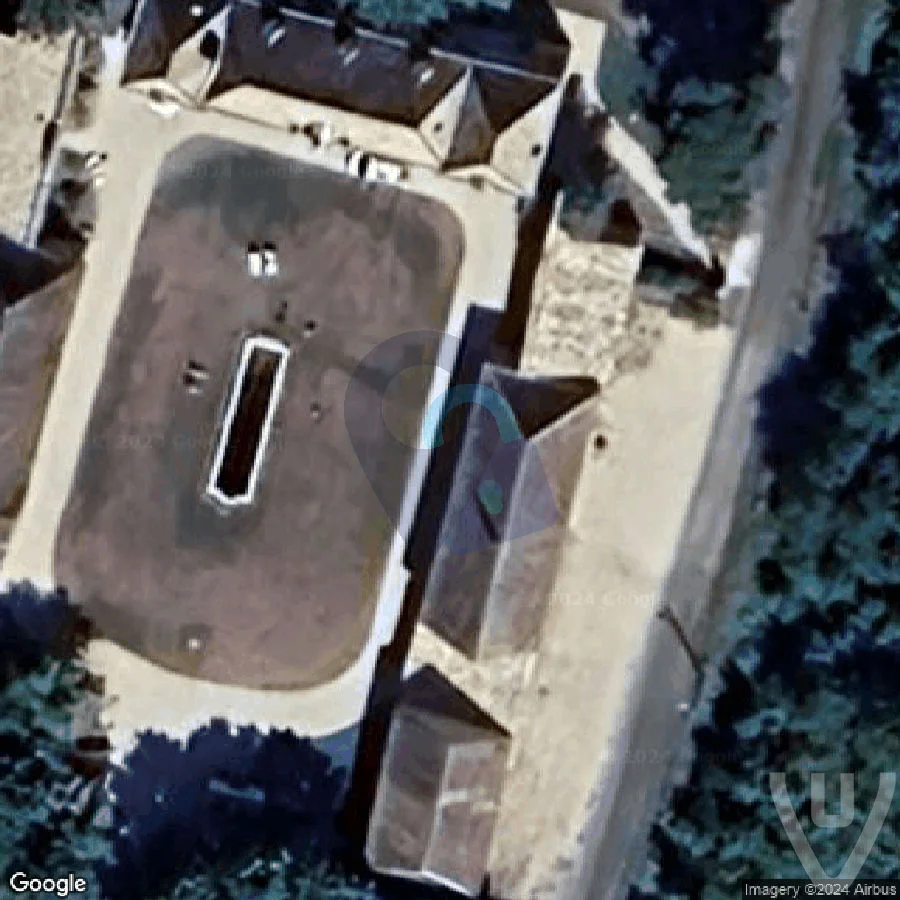 Château du Taxidermiste abandoned location in Bourgogne-Franche-Comte, Bourgogne-Franche-Comte, France - House for urban exploration