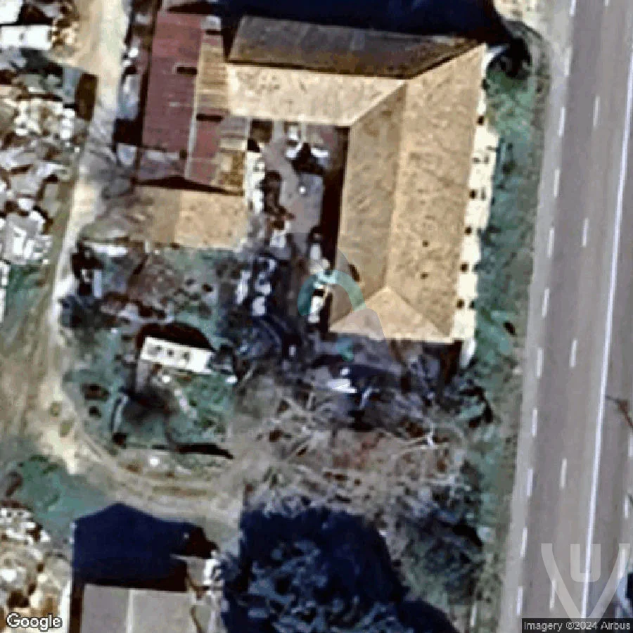 Manoir du Coureur / Manoir Renault abandoned location in Auvergne-Rhone-Alpes, Auvergne-Rhone-Alpes, France - House for urban exploration