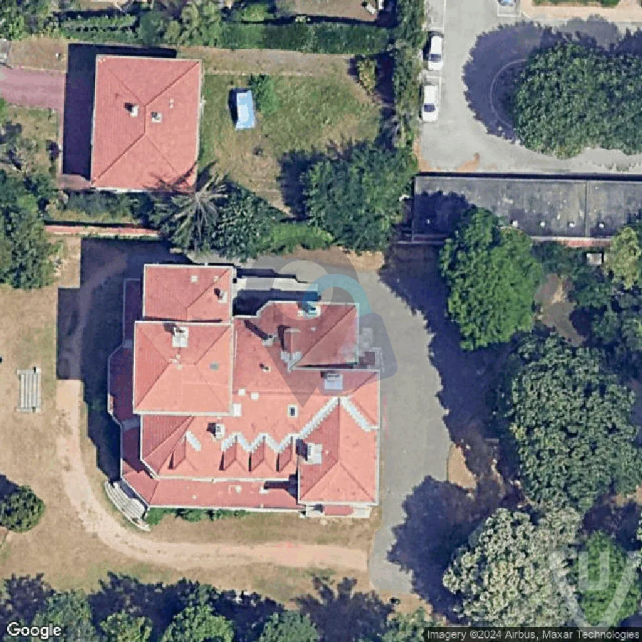 Manoir Immense abandoned location in Auvergne-Rhone-Alpes, Auvergne-Rhone-Alpes, France - House for urban exploration