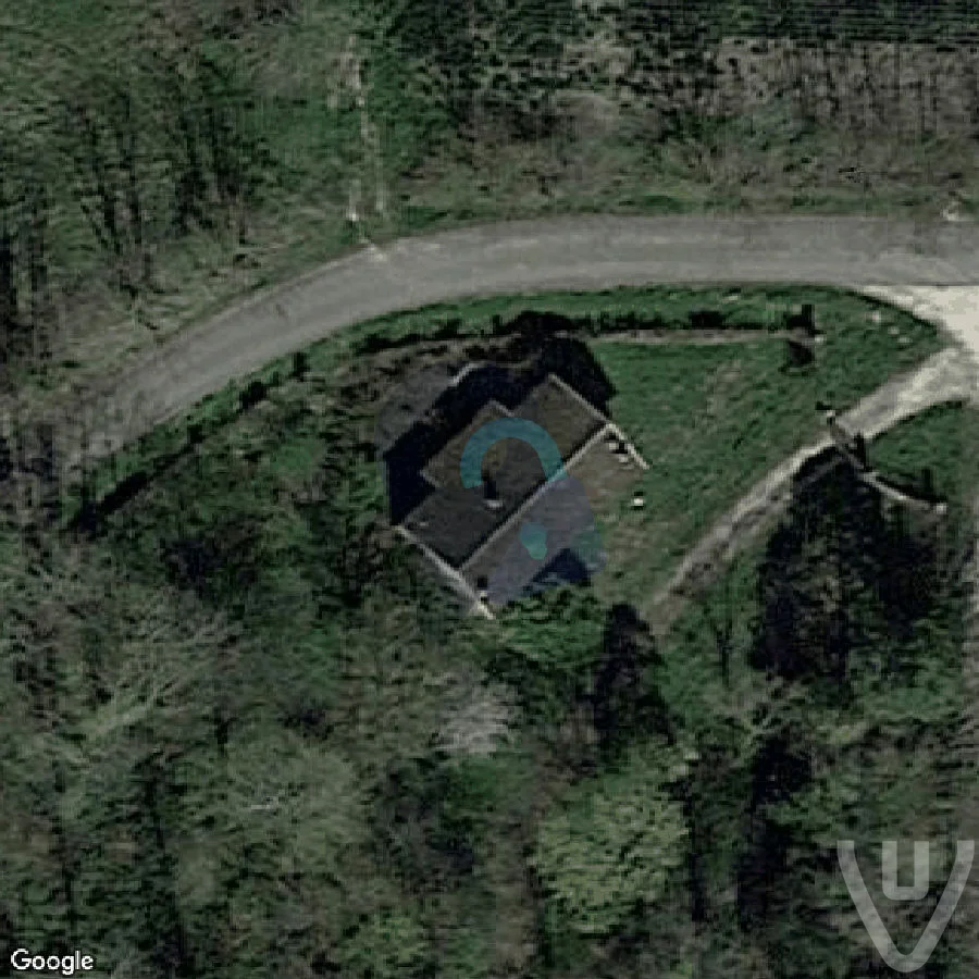 Maison Dans Les Orties abandoned location in Bourgogne-Franche-Comte, Bourgogne-Franche-Comte, France - House for urban exploration