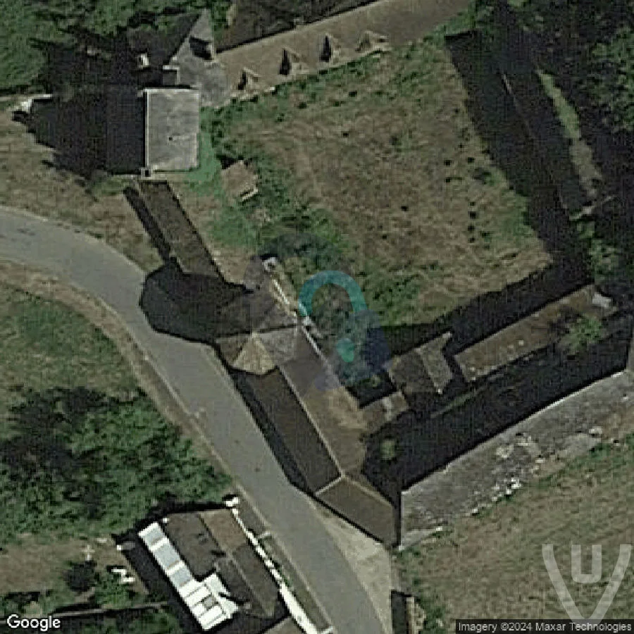 Auberge Clos-Tourelle abandoned location in Ile-de-France, Ile-de-France, France - Hotel for urban exploration