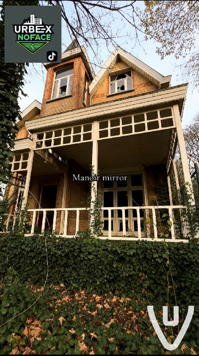 This was a fantastic place! It's just a shame most of the stuff is already gone, otherwise the area is easy to access.