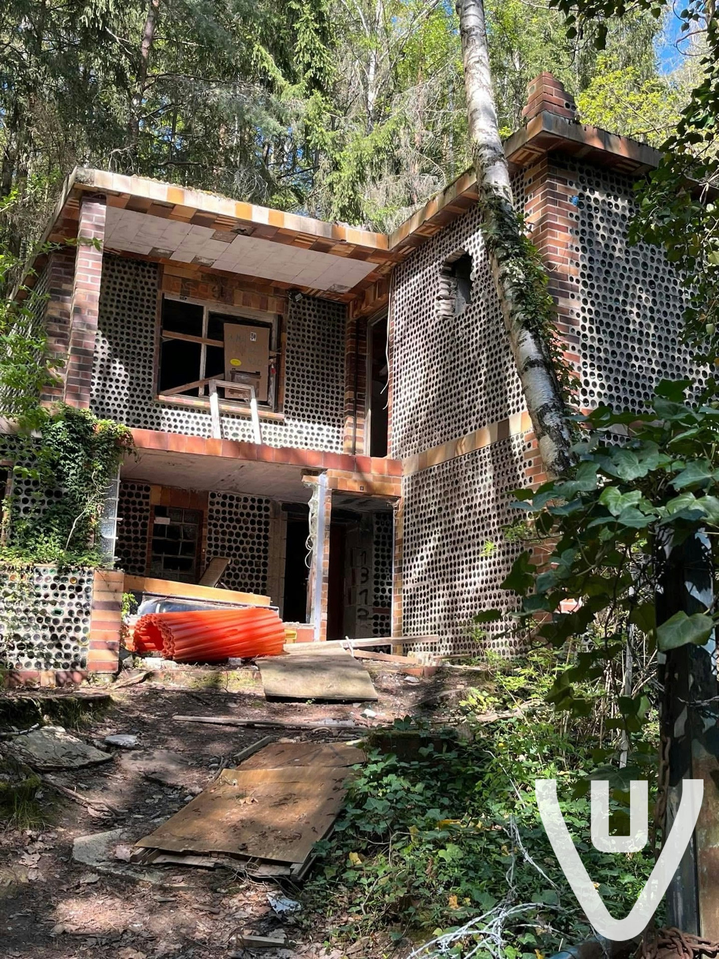 Das Flaschen-Haus / Haus aus flaschen