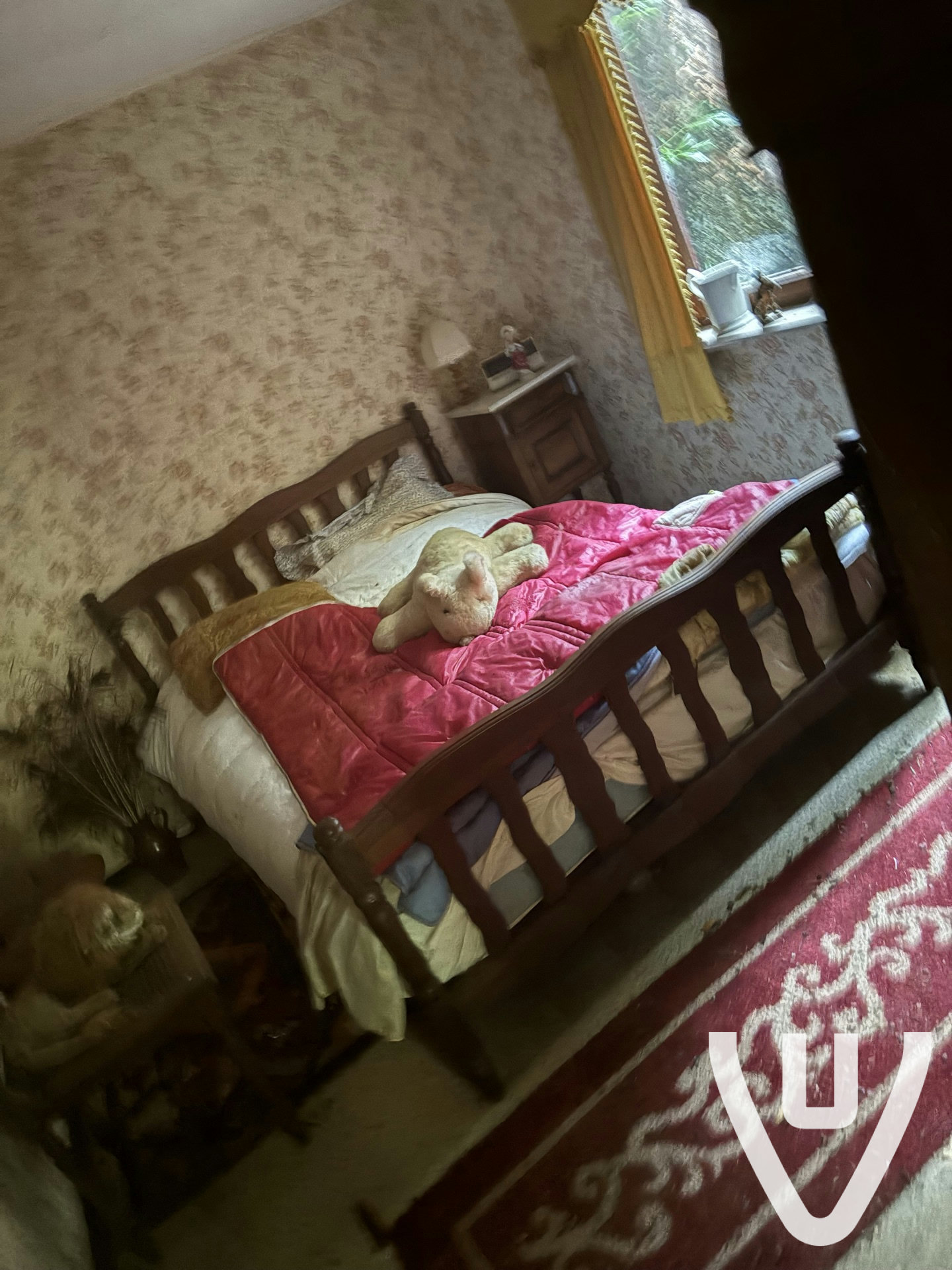 Abandoned Chalet / Small Holiday Chalet