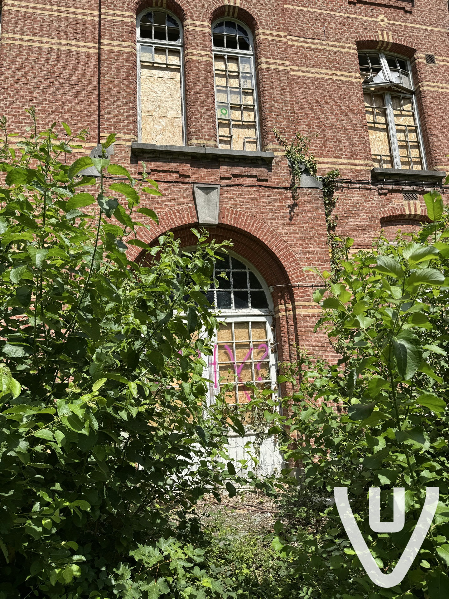 Ghost Hospital / Hospital for the Mental