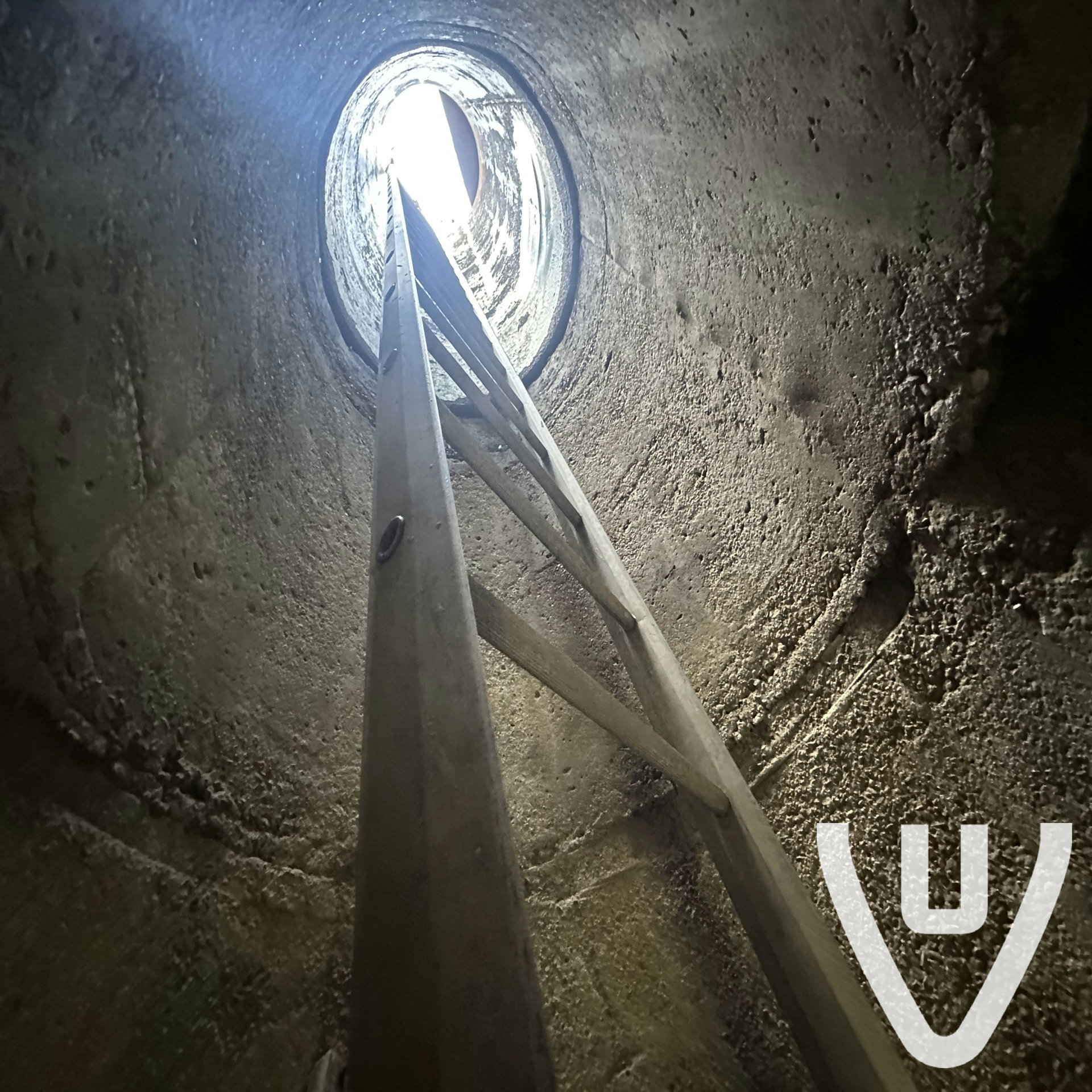 Community photo of NAVO Bunker / Radar Love Bunker in Belgium by funnytyron: Pictures of the entrance and how it looks like to enter.