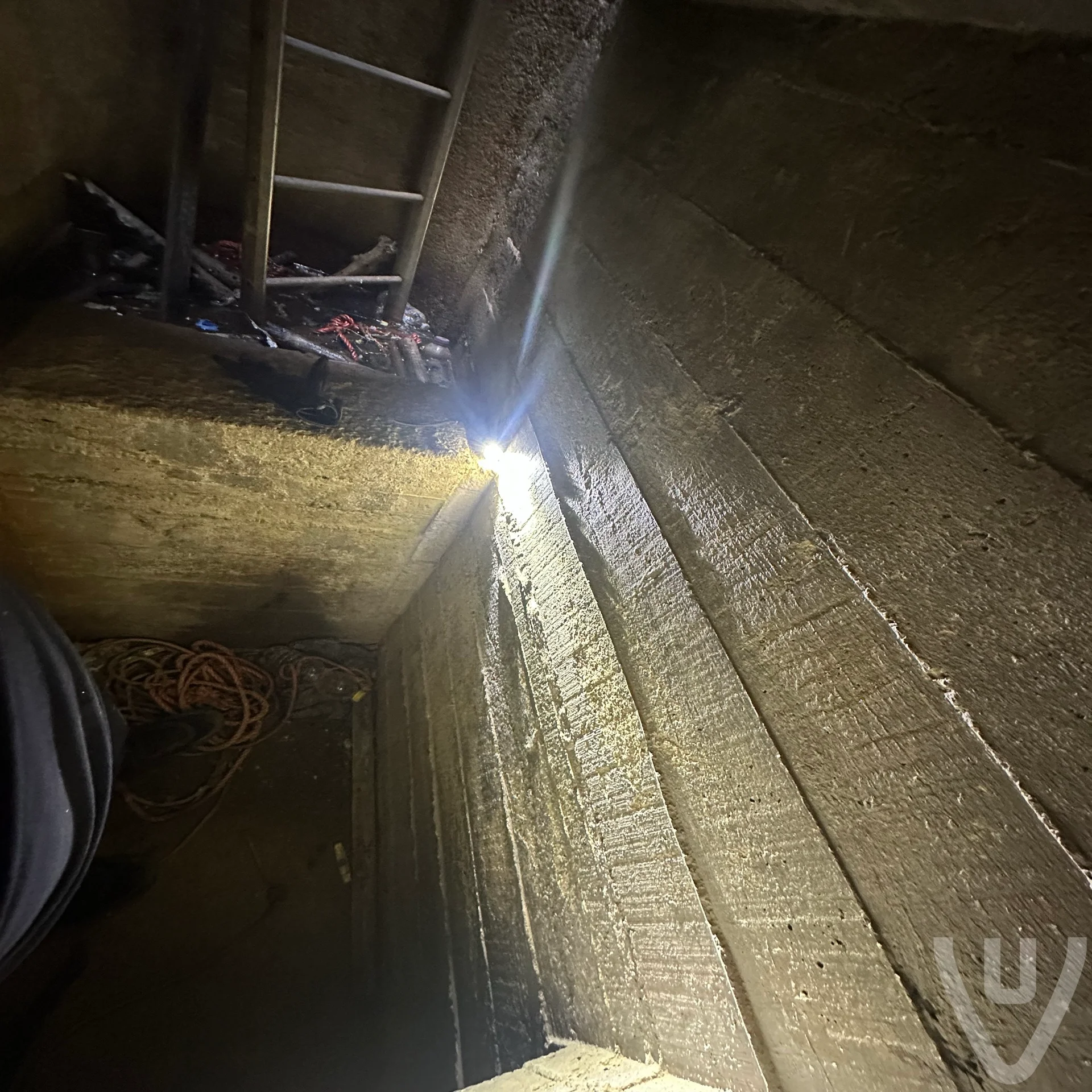 Community photo of NAVO Bunker / Radar Love Bunker in Belgium by funnytyron: Pictures of the entrance and how it looks like to enter.