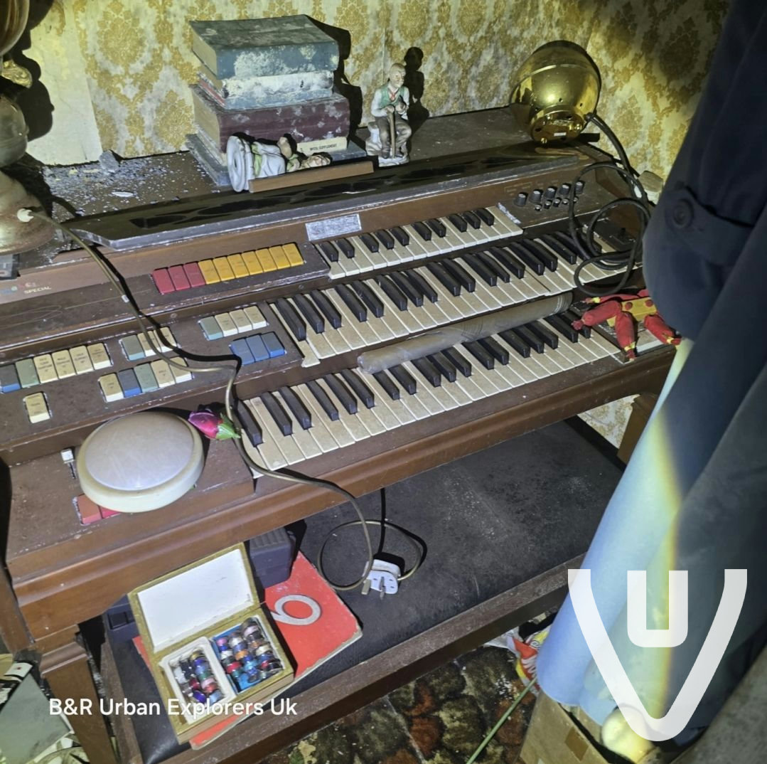 Community photo of Two houses in one street in United Kingdom by B&R Urban Explorers Uk  - Photo 3