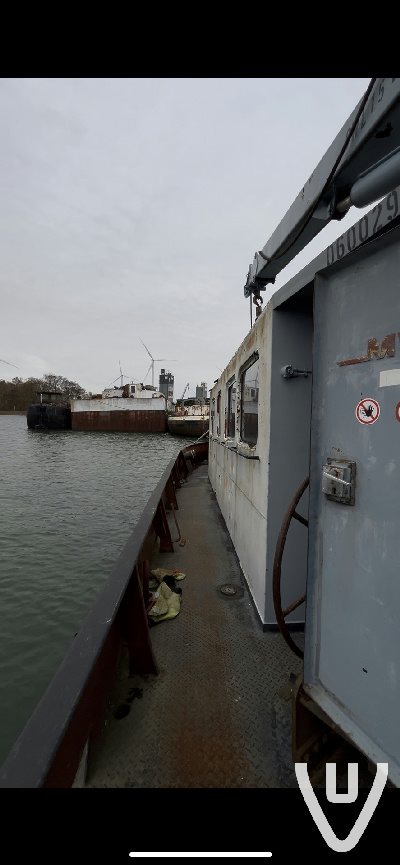 Verlaten Binnenvaartschepen