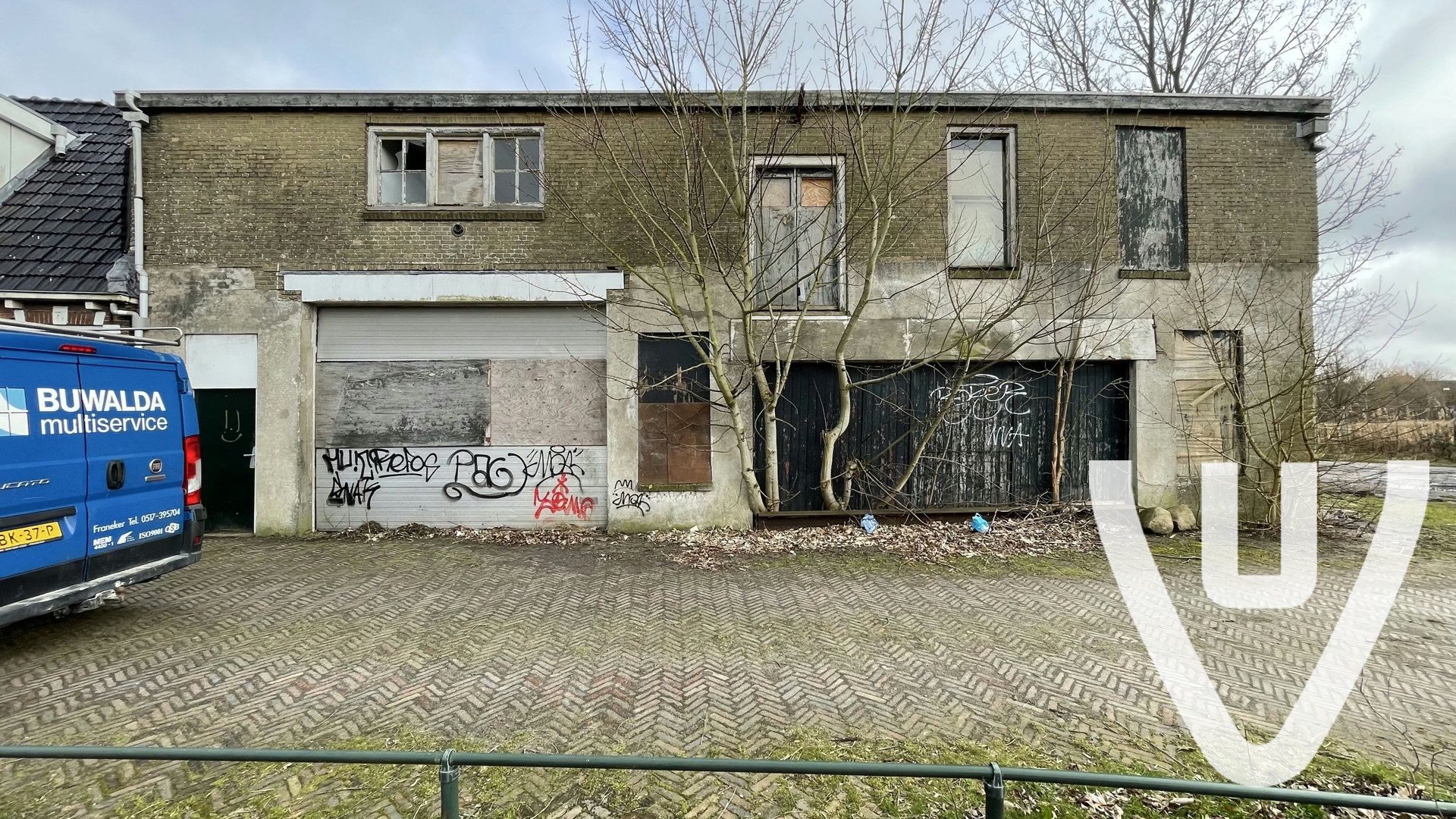 Lijkt goed dicht gespijkerd te zitten met houten platen