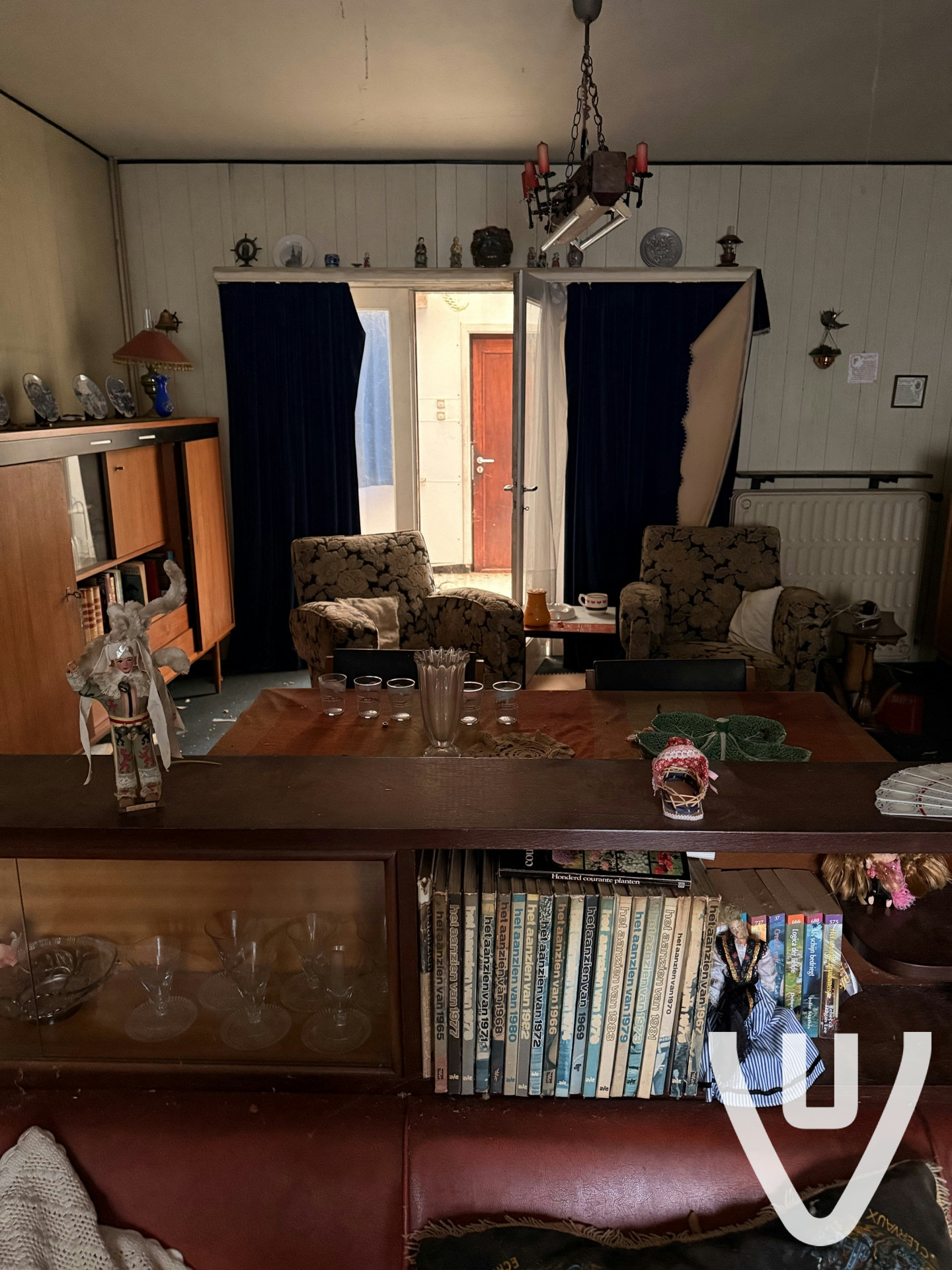 Community photo of Chateau Blue Curtains in Belgium by anonymous contributor - Photo 2