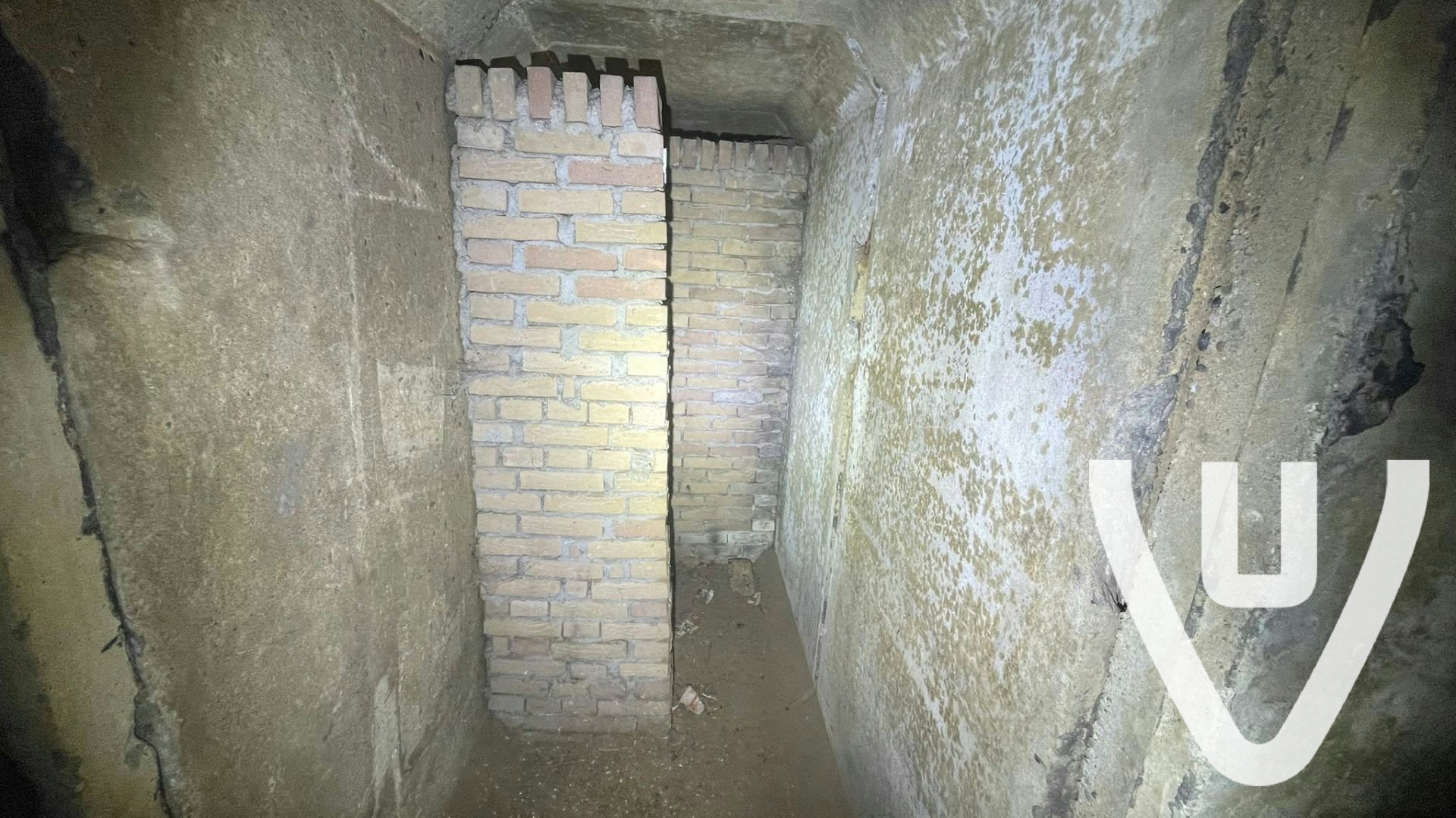 Community photo of Bunker ZW5 in Netherlands by Dutch Hunting NL: Schuilbunker ww2  gave bunker om ff te bekijken