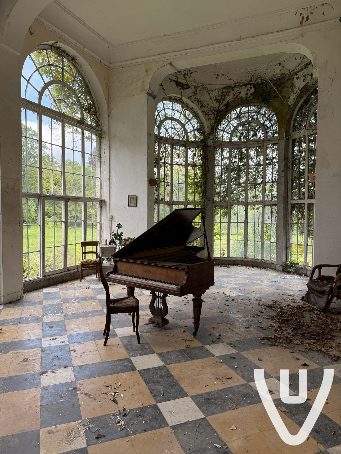 Chateau Piano