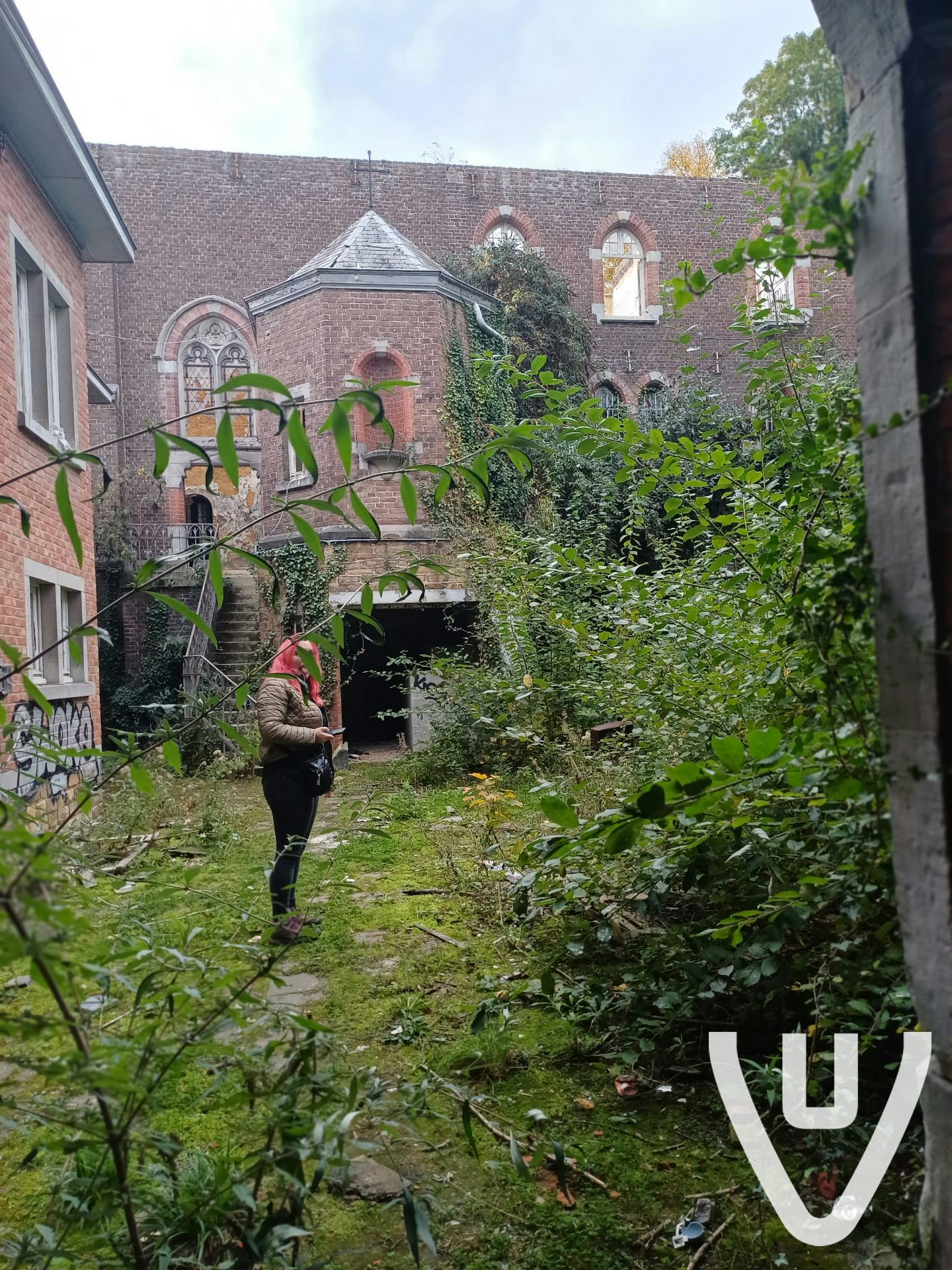 Prachtige locatie . Super actief fus ghosthunten is er geweldig .