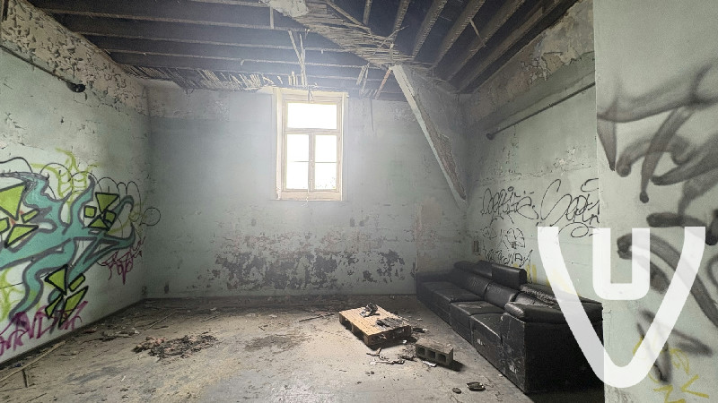 Super locatie voorral de cellen en douches zijn erg gaaf om te zien