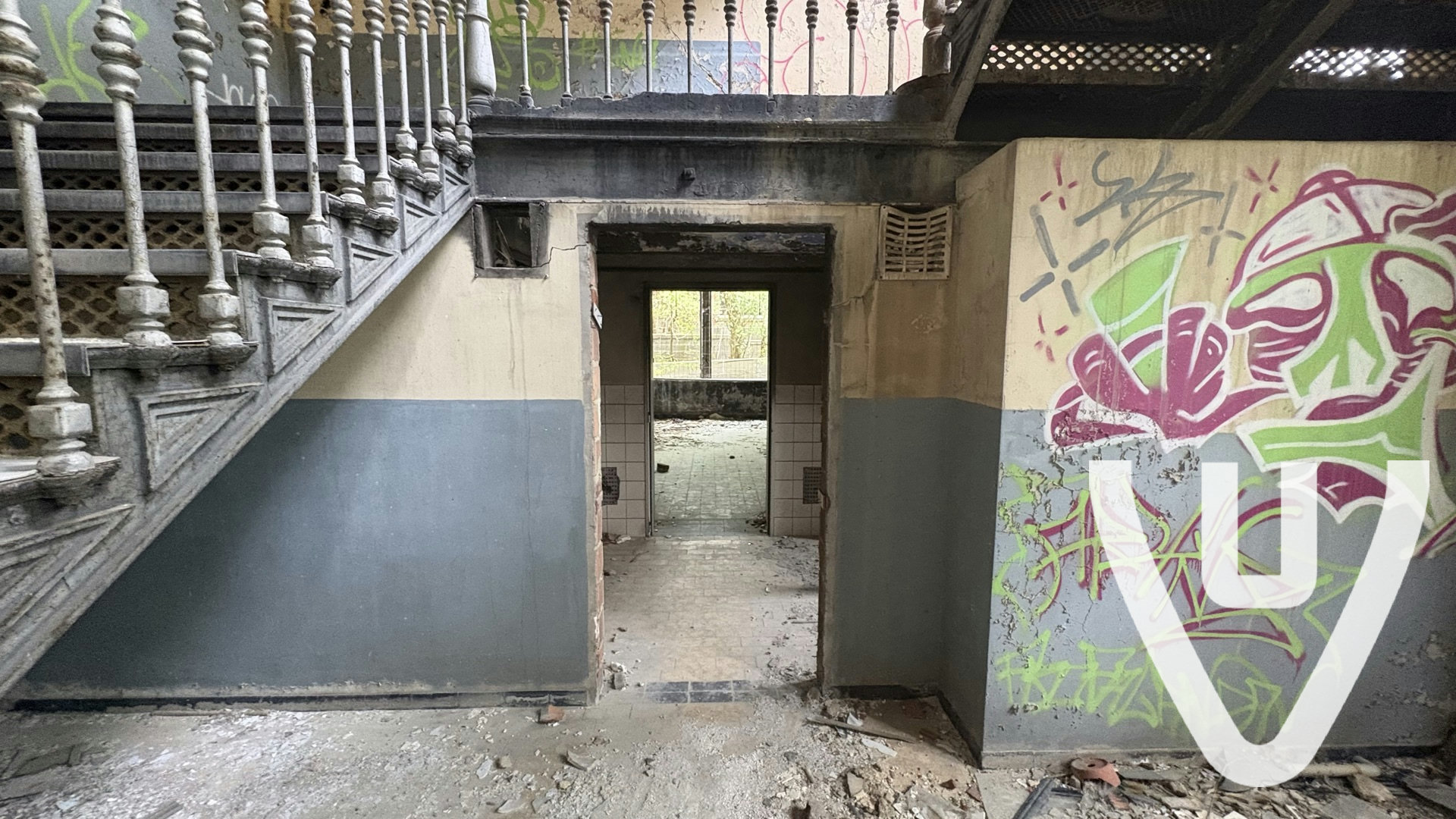 Super locatie voorral de cellen en douches zijn erg gaaf om te zien