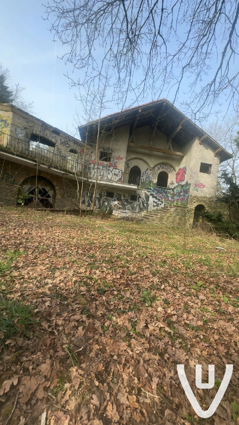 Beautiful house, easy to access but it’s a little walk