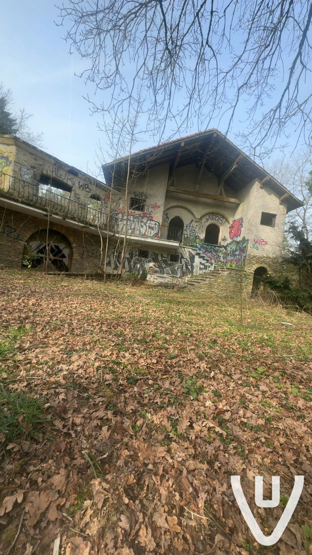 Beautiful house, easy to access but it’s a little walk