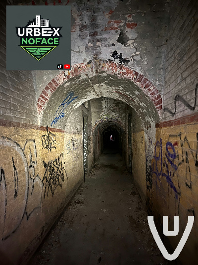 This was a fantastic place! It's just a shame most of the stuff is already gone.