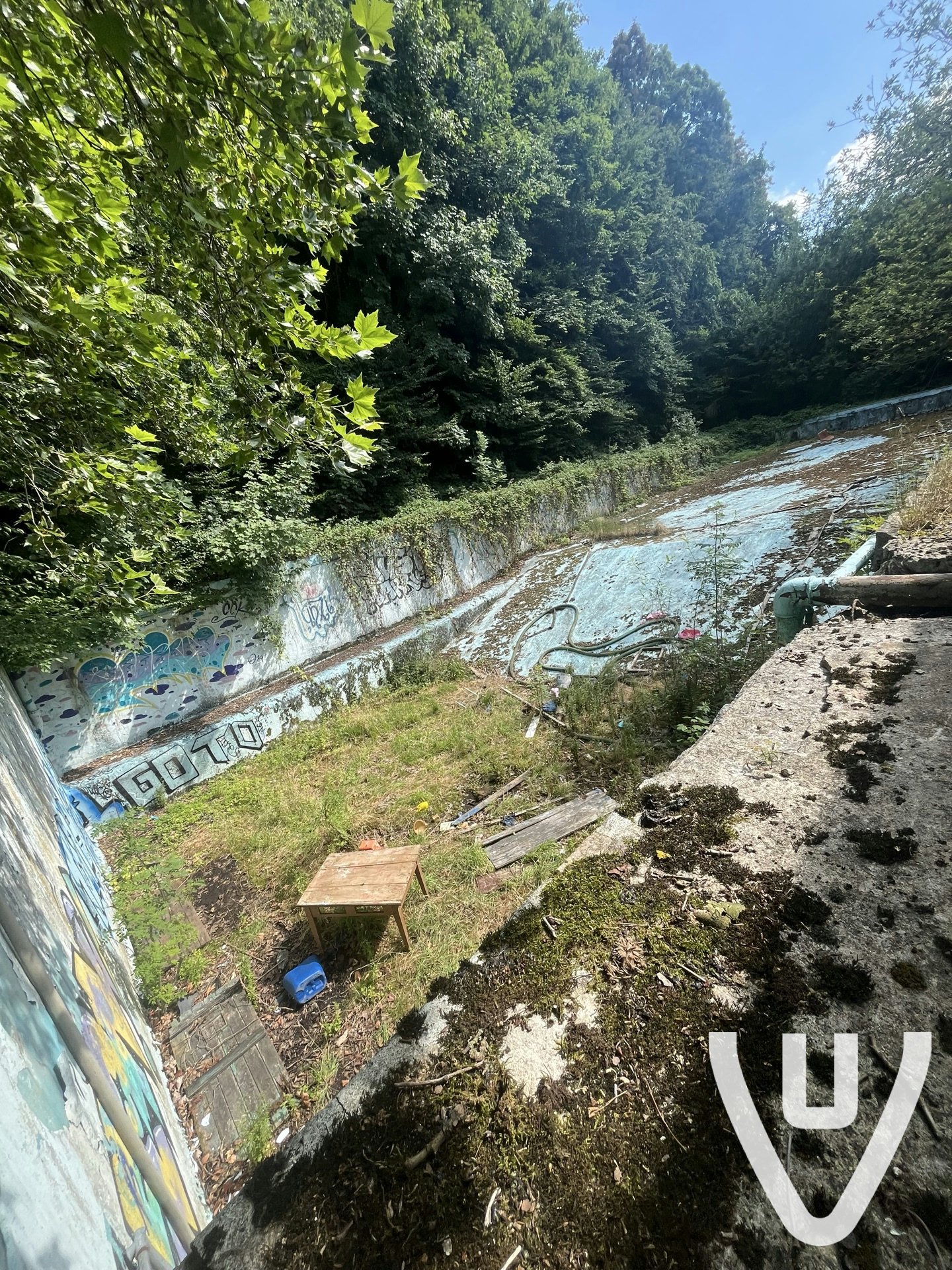 Outside swimmingpool