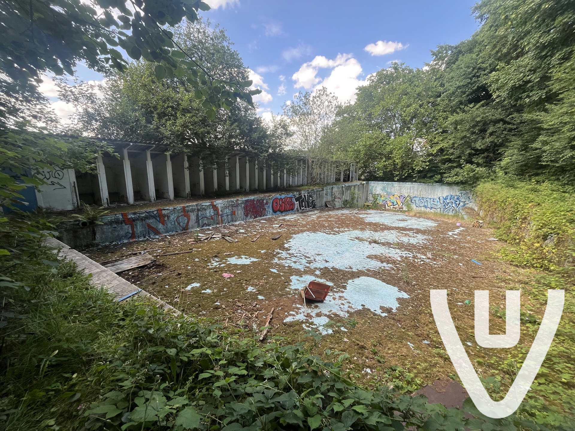 Outside swimmingpool