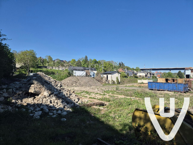 Big Boat is gone. Smaller boat present but it’s an active site