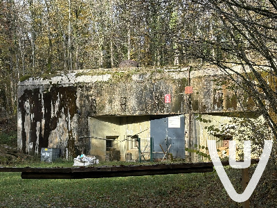Fermé et sous video surveillance et alarme!