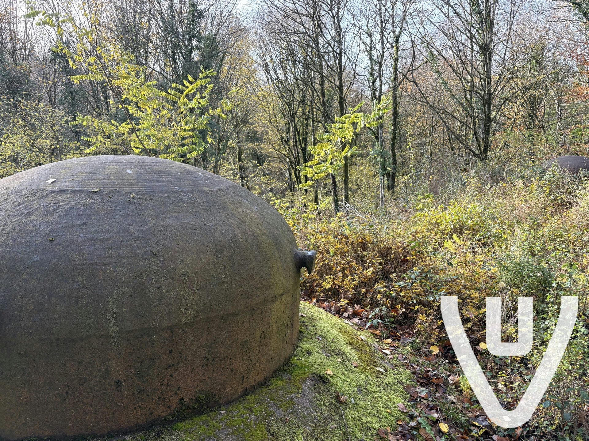 Fermé et sous video surveillance et alarme!