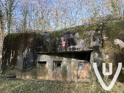 Fermé et sous video surveillance et alarme!